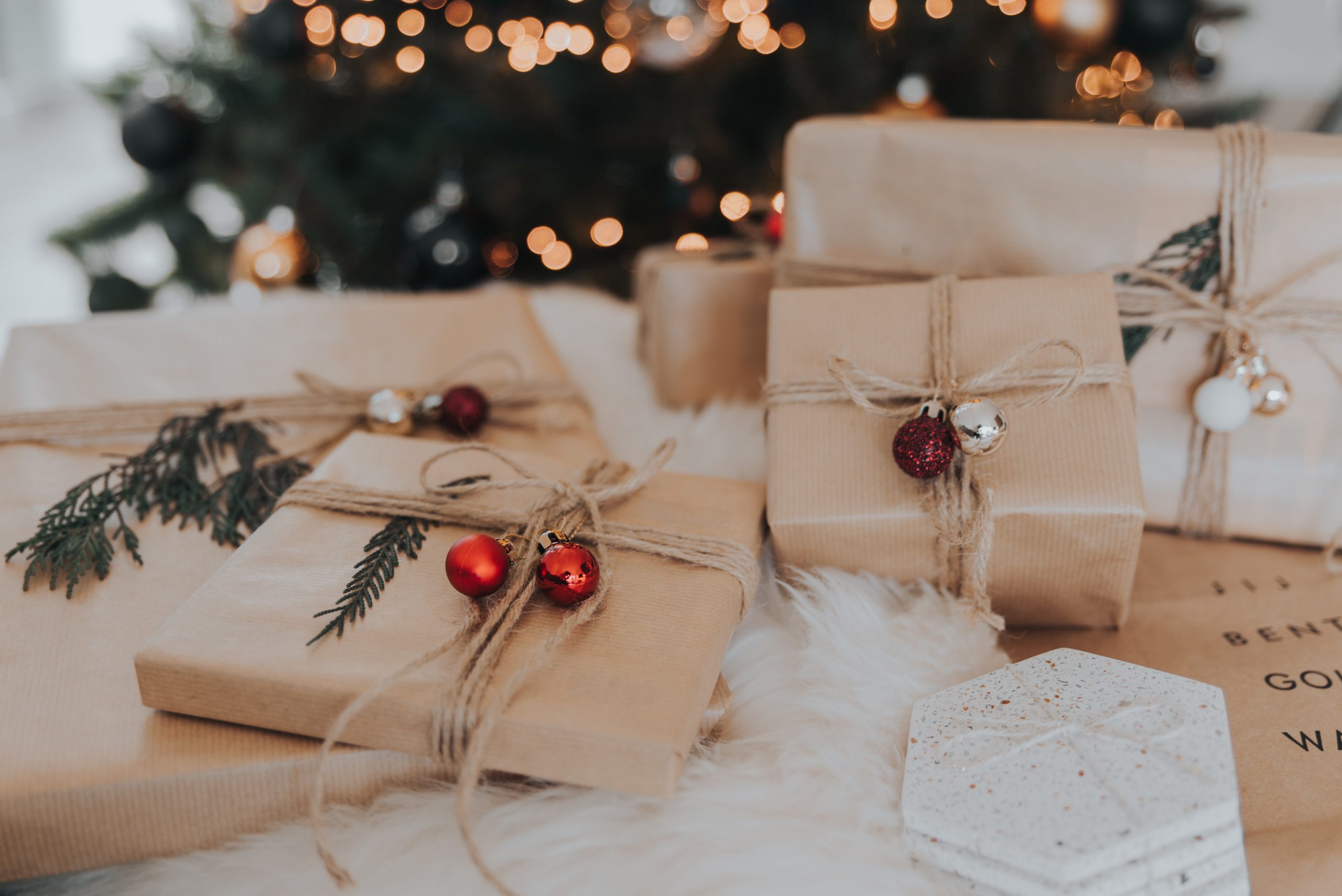 Your sustainable gift-giving guide for a stress-free holiday season