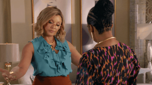 Tichina Arnold and Vanessa Williams on "Daytime Divas" awkwardly attempt to hug each other without touching