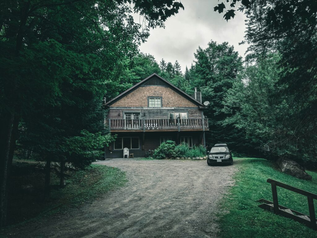 Picture of a cottage in Lac Équerre, Quebec.