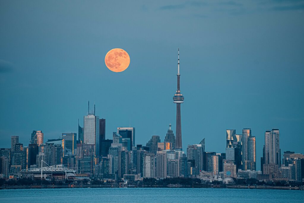 Picture of the Toronto Skyline.